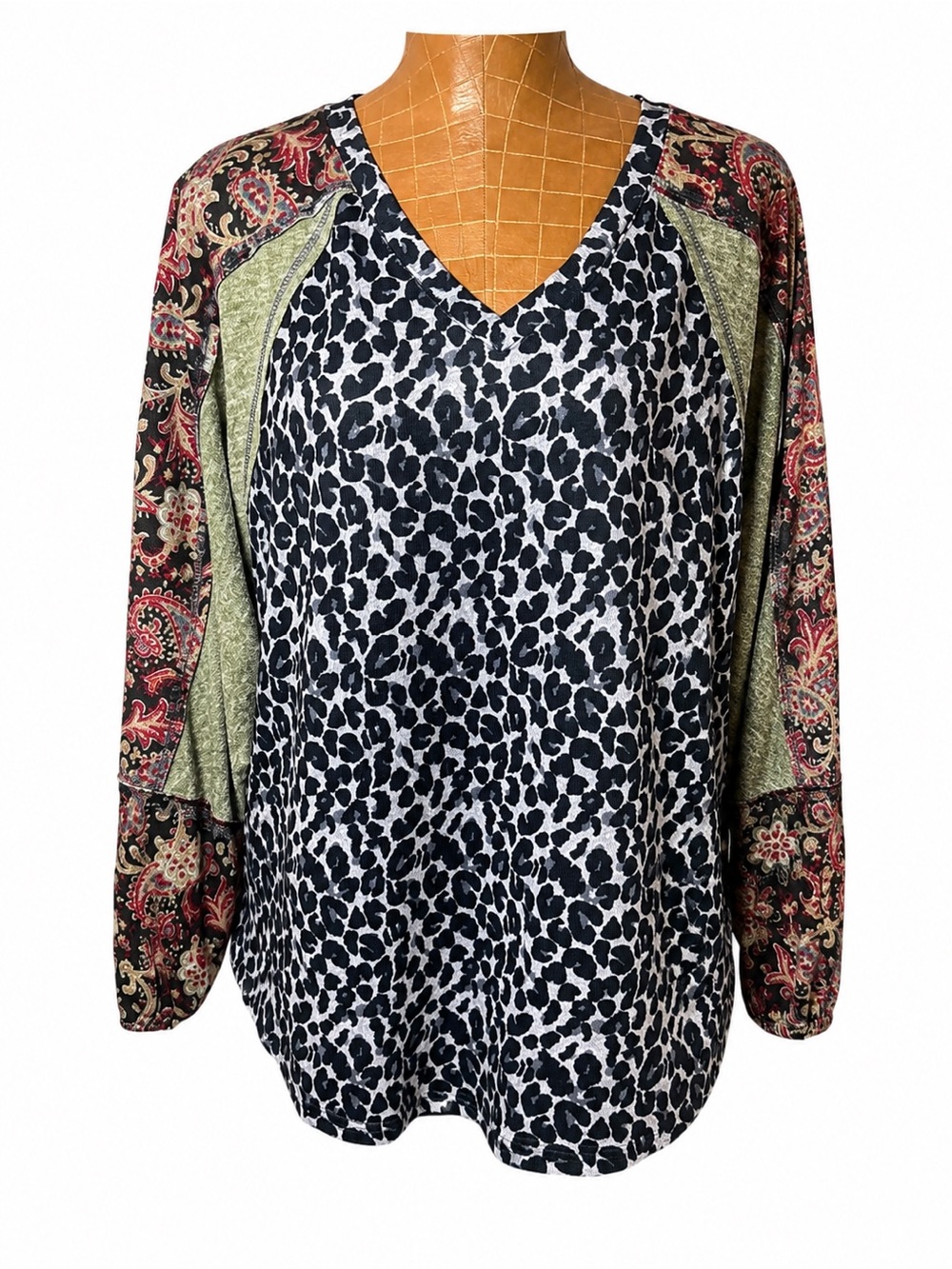 GiGio USA Mixed Print Leopard & Paisley V-Neck Long Sleeve Tunic Top Size Large